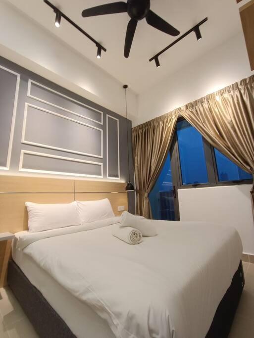 Cl 27A Insta Klcc View & Infinity Pool View Lejlighed Kuala Lumpur Eksteriør billede