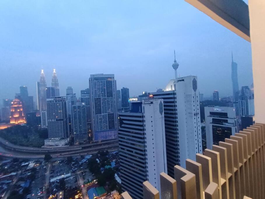 Cl 27A Insta Klcc View & Infinity Pool View Lejlighed Kuala Lumpur Eksteriør billede