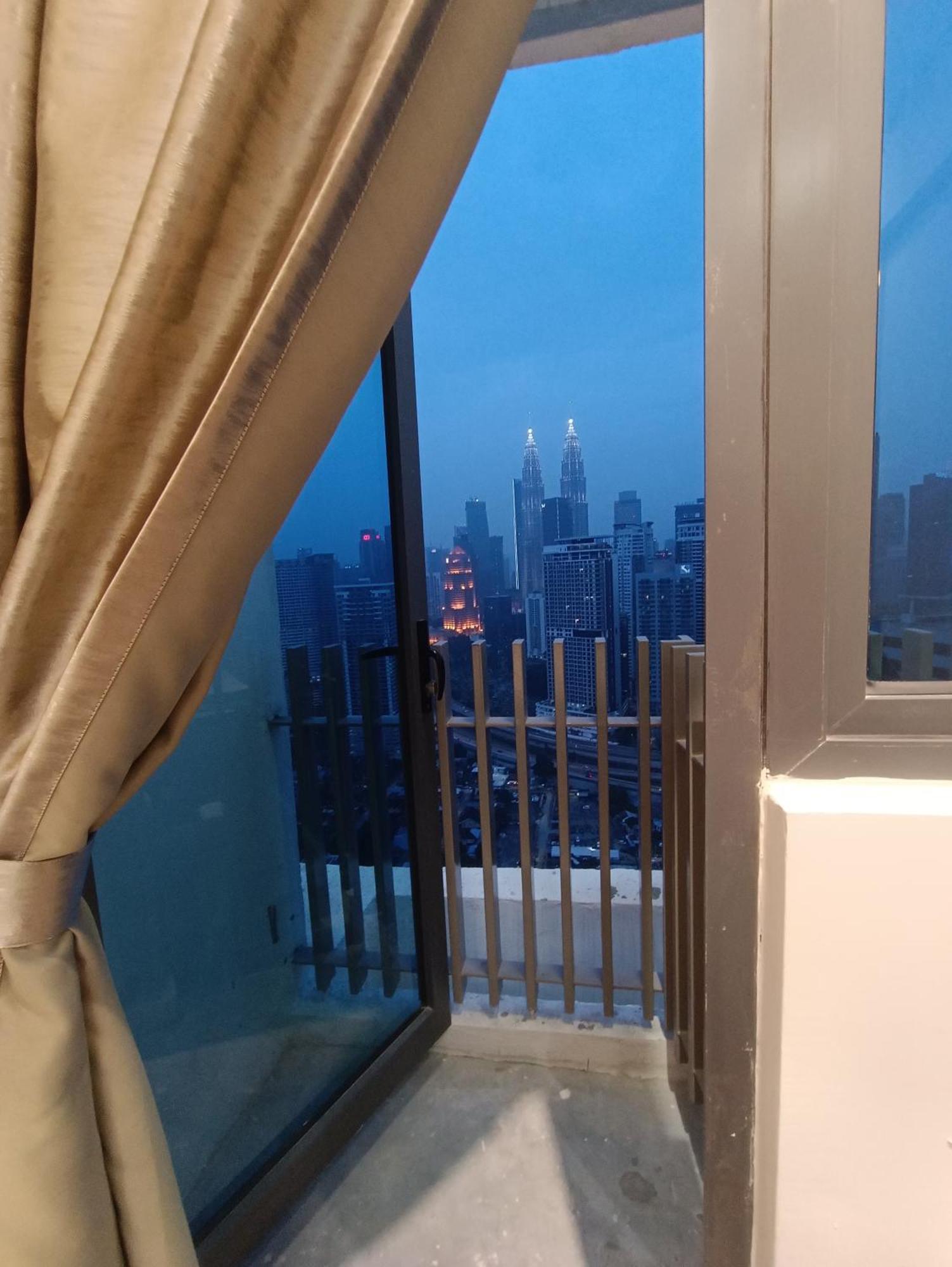 Cl 27A Insta Klcc View & Infinity Pool View Lejlighed Kuala Lumpur Eksteriør billede